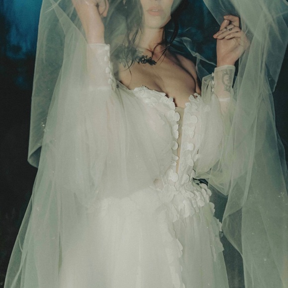 Off the shoulder floral appliqué tulle wedding ball gown corset balloon sleeves - Picture 3 of 7